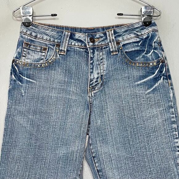 LA Blues Size 6 Embellished Blue Jean Denim Capris Y2K Button Flap Pockets Crop - Picture 2 of 13